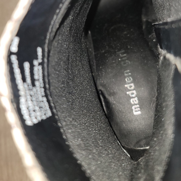 Madden Girl "Aden" Snake-print boots, size 8M - Picture 6 of 6